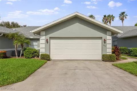1688 Royal Cir #402, Naples, FL 34112