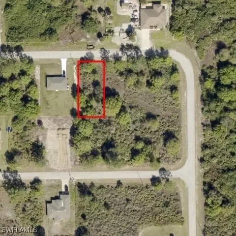 1118 Artic St E, Lehigh Acres, FL 33974