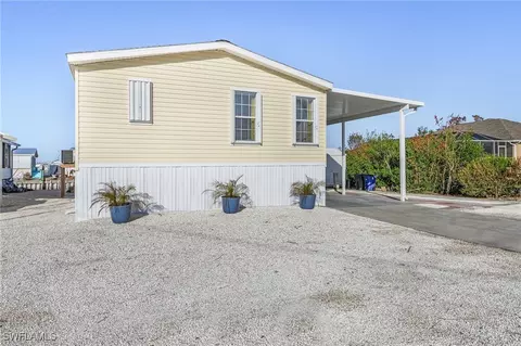 3171 York Rd, Saint James City, FL 33956
