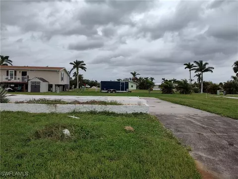 10 Cottonwood Dr, Fort Myers, FL 33908