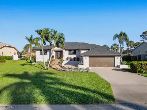 17571 Boat Club Dr, Fort Myers, FL 33908