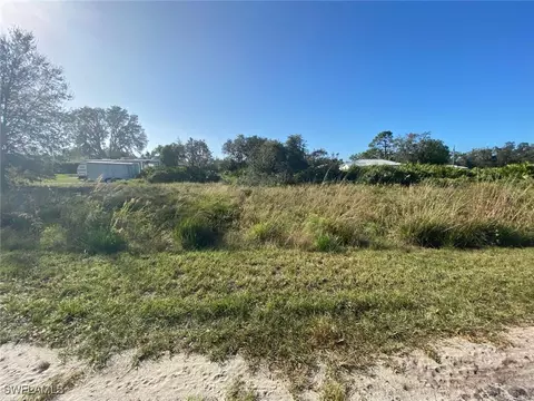 2721 W Petaluma Rd, Avon Park, FL 33825