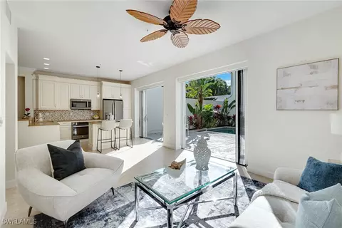 1150 6th St S #3, Naples, FL 34102