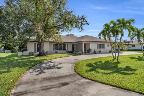 3737 SE 4th Ave, Cape Coral, FL 33904