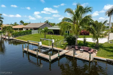 846 Monticello Ct, Cape Coral, FL 33904