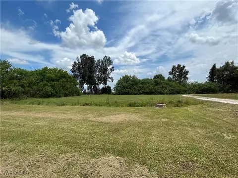 940 Meyerchick Dr, Moore Haven, FL 33471