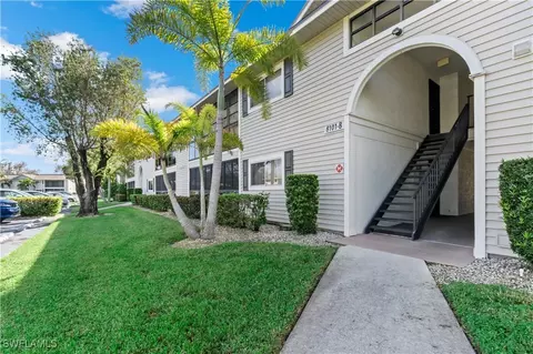 8101 S Woods Cir #14, Fort Myers, FL 33919