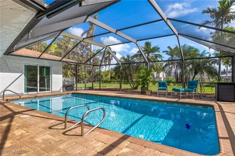 209 Bayshore Dr, Cape Coral, FL 33904