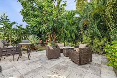 9092 Flamingo Cir, North Fort Myers, FL 33903