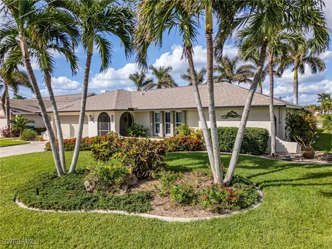 1107 SE 36th Ter, Cape Coral, FL 33904