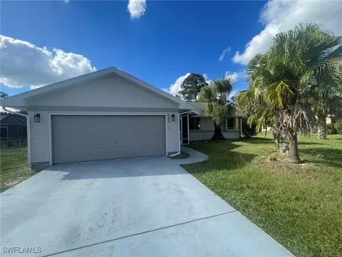 621 Glenn Ave, Lehigh Acres, FL 33972