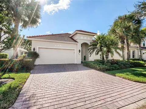 9095 Falling Leaf Dr, Bonita Springs, FL 34135