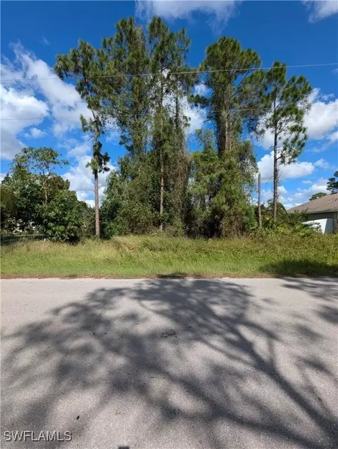 2710 19th St W, Lehigh Acres, FL 33971