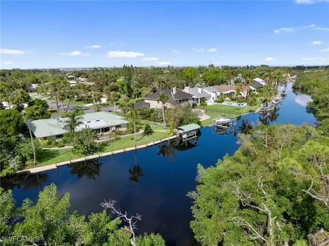 5621 Natoma Dr, Fort Myers, FL 33919