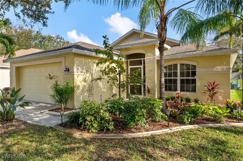 17982 Oakmont Ridge Cir, Fort Myers, FL 33967