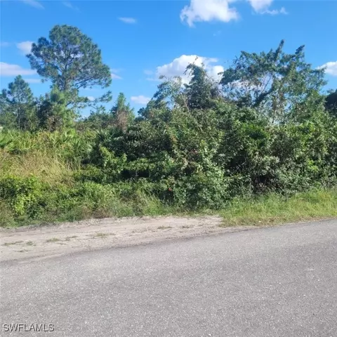 1020 Greenwood Ave, Lehigh Acres, FL 33972