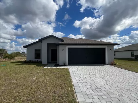 812 Rocaille Ave, Fort Myers, FL 33913