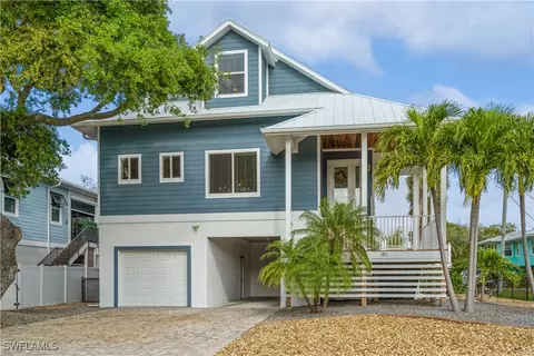 151 Gulf Island Dr, Fort Myers Beach, FL 33931