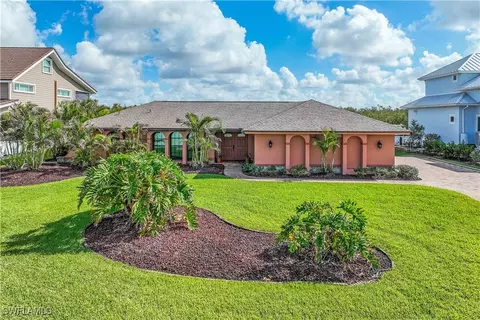 6548 Daniel Ct, Fort Myers, FL 33908