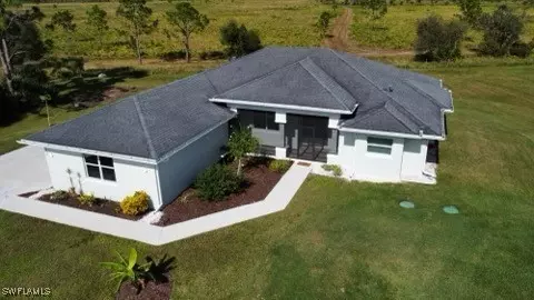 18950 Bridge Wood Ct, Alva, FL 33920