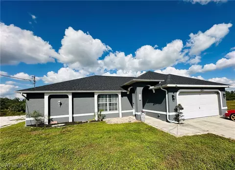 1125 Parnell Ct, Lehigh Acres, FL 33974