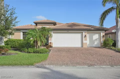 8736 Westwood Oaks Pl, Fort Myers, FL 33908
