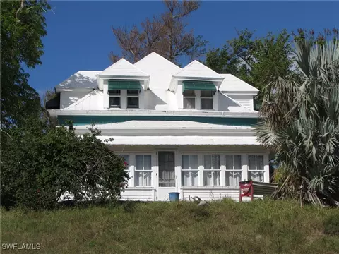 13841-13845 Robert Rd, Bokeelia, FL 33922
