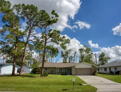 8814 Fordham St, Fort Myers, FL 33907