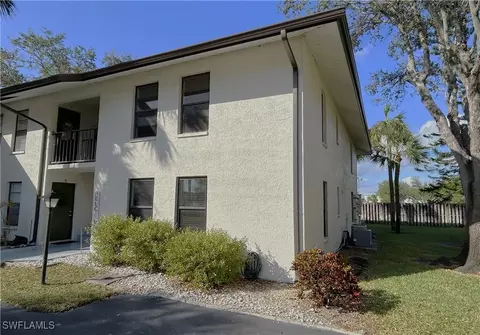 2111 Crystal Dr #6, Fort Myers, FL 33907
