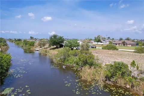 2014 NW 4th St, Cape Coral, FL 33993