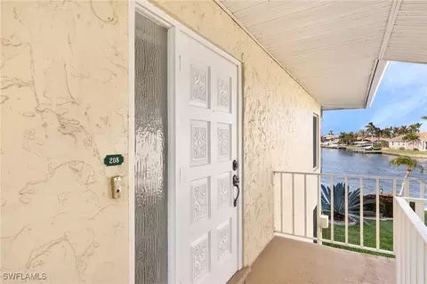 1927 SE 40th Ter #208, Cape Coral, FL 33904