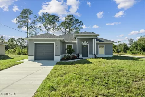3113 46th St W, Lehigh Acres, FL 33971