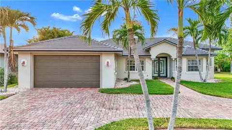 3702 Agualinda Blvd, Cape Coral, FL 33914