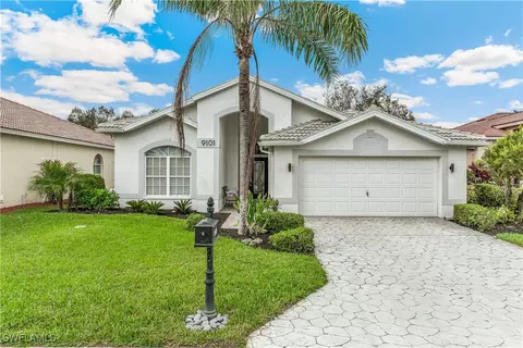 9101 Old Hickory Cir, Fort Myers, FL 33912