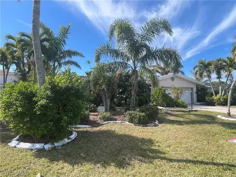 5126 SW 3rd Ave, Cape Coral, FL 33914