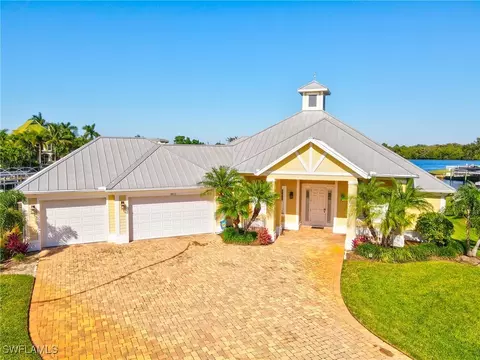 2011 Aruba Ave, Fort Myers, FL 33905