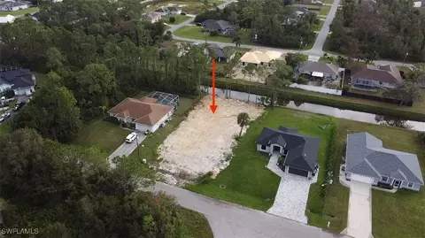 916 Angelo Ave, Lehigh Acres, FL 33971
