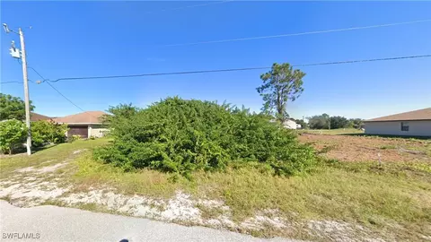3904 15th St SW, Lehigh Acres, FL 33976