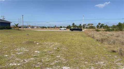 4303 23rd St SW, Lehigh Acres, FL 33976