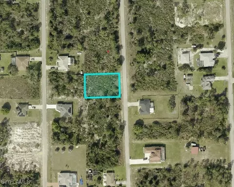 1011 Mckinley Ave, Lehigh Acres, FL 33972
