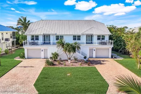 21580 21582 Indian Bayou Dr, Fort Myers Beach, FL 33931