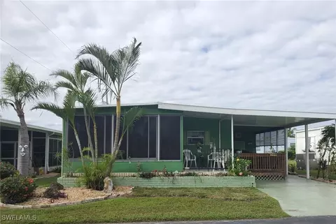 566 Winning Way, North Fort Myers, FL 33917