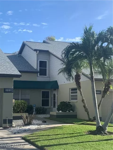 303 Mcgregor Park Cir, Fort Myers, FL 33908