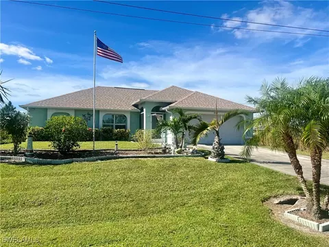 552 Silver Ave S, Lehigh Acres, FL 33974