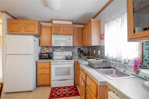 602 Bowden Rd, Clewiston, FL 33440 photo 5