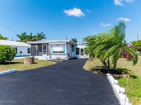 16070 Siesta Dr, Fort Myers, FL 33908
