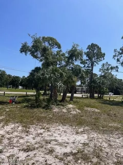 3600 Kismet Pkwy W, Cape Coral, FL 33993