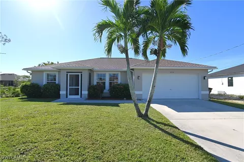 2720 SW 4th Ln, Cape Coral, FL 33991
