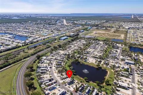 652 Barracuda Bnd, Fort Myers Beach, FL 33931