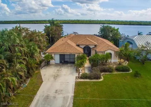 3608 Peace River Dr, Punta Gorda, FL 33983